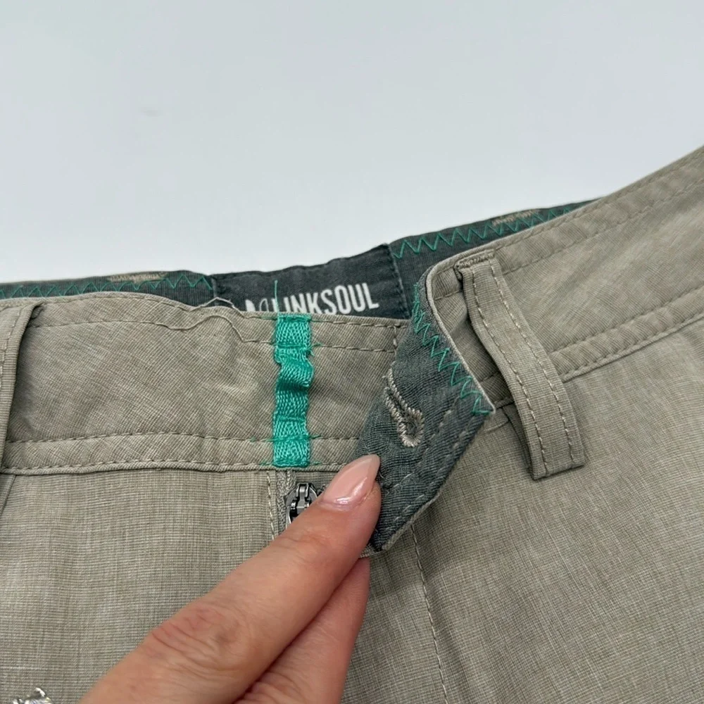 Linksoul Golf Shorts Men’s Khaki Performance Stretch Fabric Size 30